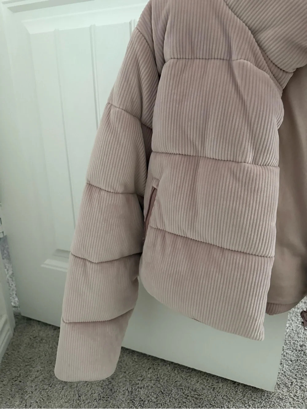 Alo Women's Blush Pink Puffer Jacket